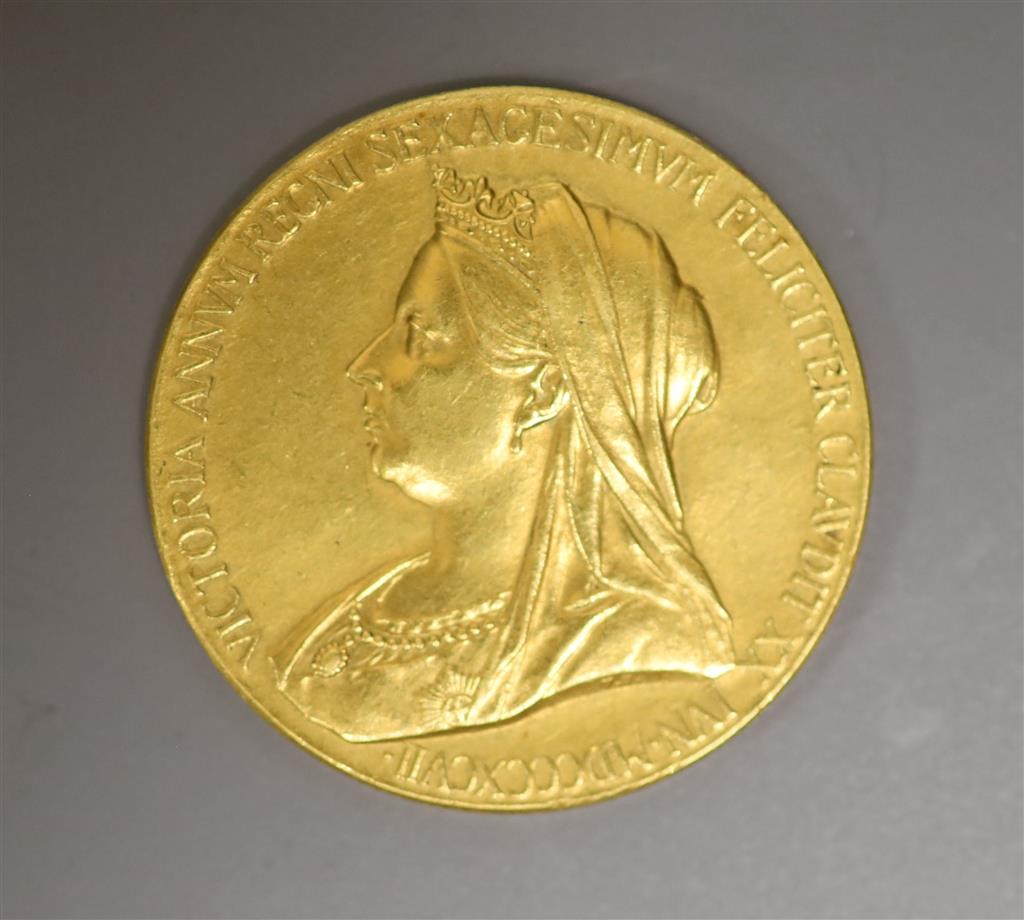 A Queen Victoria Diamond Jubilee gold commemorative medal, 13g